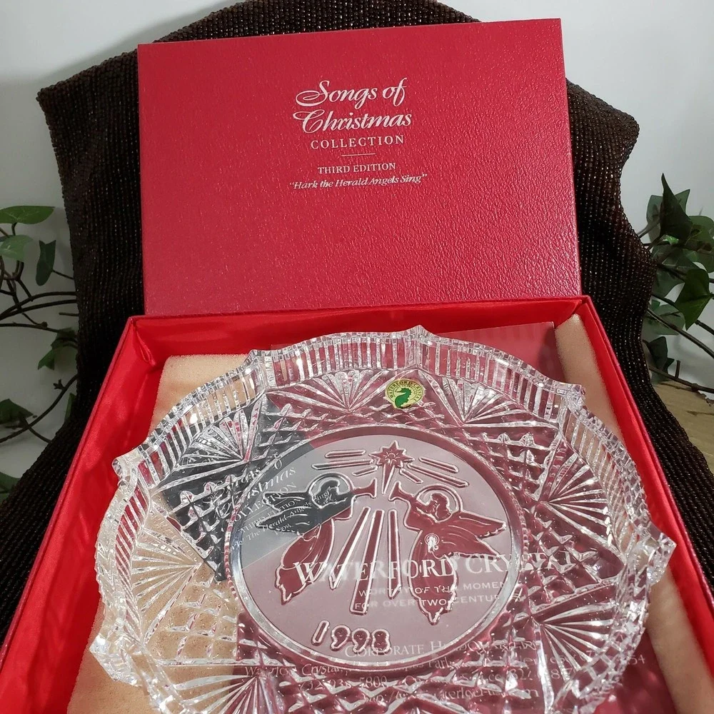 WATERFORD CRYSTAL Songs of Christmas Hark The Herald Angels Sing Plate NiB